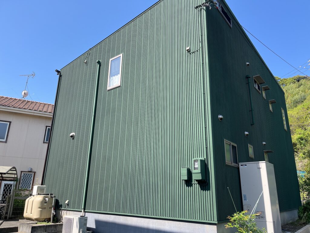 静岡市葵区南沼上T様邸｜外壁塗装｜屋根塗装｜ガルバニウム鋼板艶消し塗装