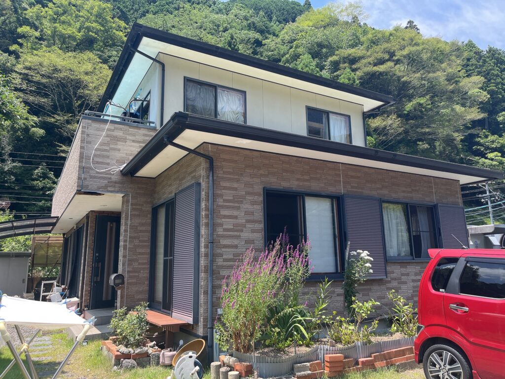 静岡市葵区桂山N様邸｜外壁屋根塗装｜多彩色仕上げ｜シックテイスト
